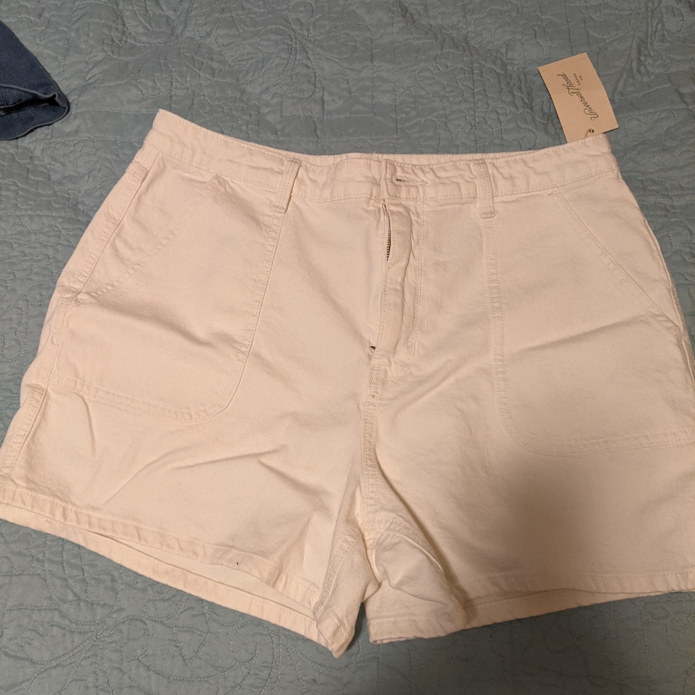 Universal thread white denim shorts